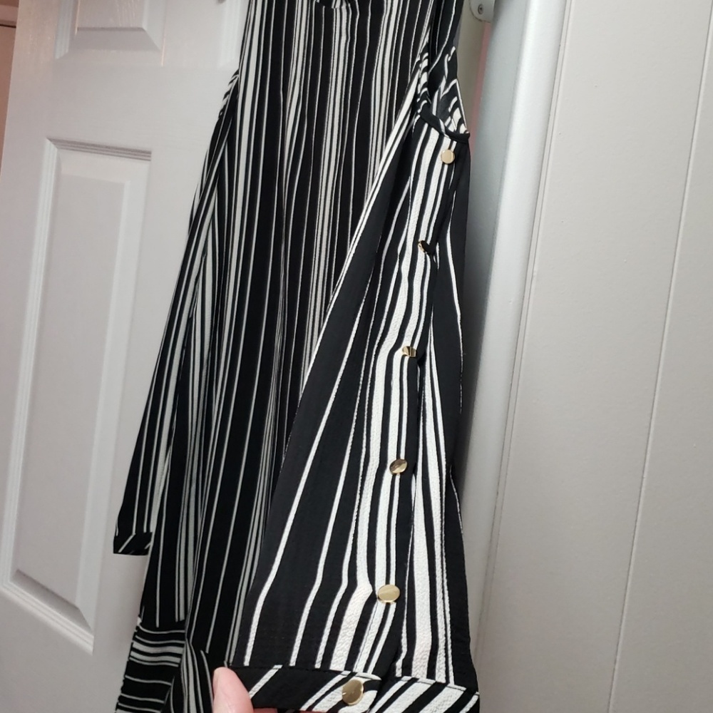 Spring/Fall cold shoulder dress - Picture 2 of 4